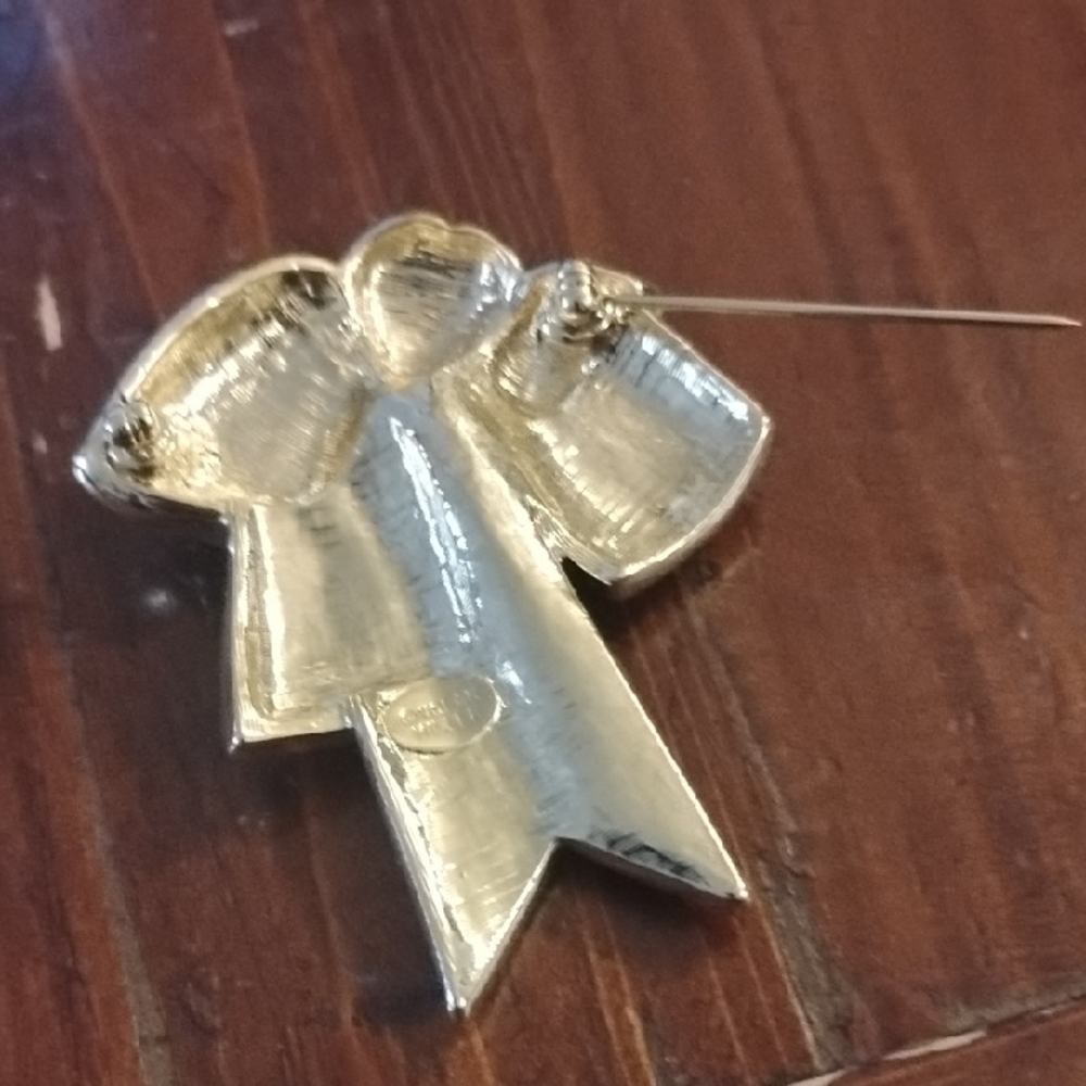 Sparkling " Norman Miller"Gold and Silver Bow Brooch Stamped. - Picture 3 of 5